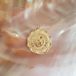 Collier médaille DENTELLE